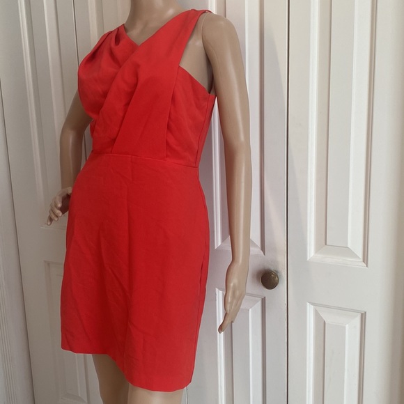 Teeze Me Juniors Size 7 Red/Orange mini Dress. So pretty. Cross Front. Sleeveles - Picture 3 of 12